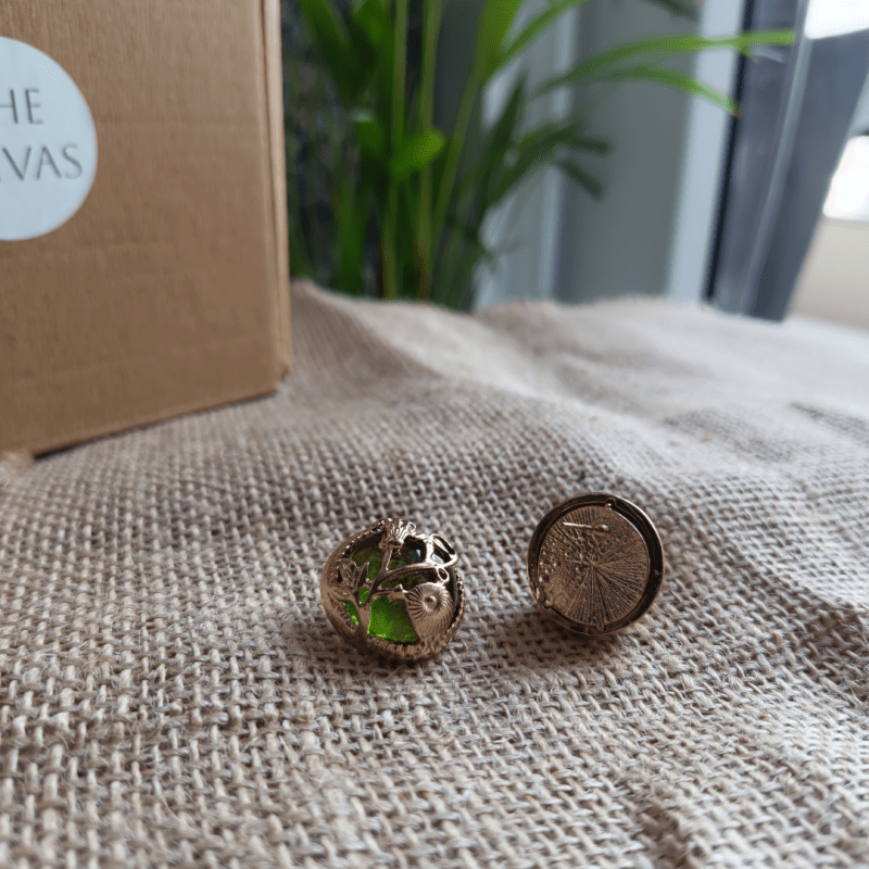 Aurora Verdé Studs - Image 3